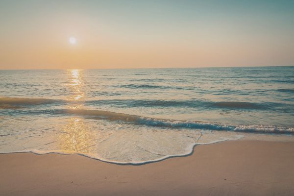 Sonnenaufgang am Meer
